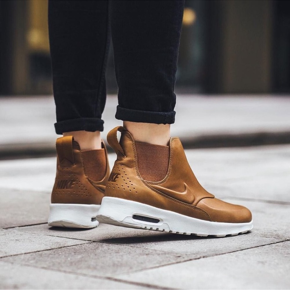 Nike Air Max Thea Mid Chelsea Women’s Sneaker Boot. - Picture 6 of 9
